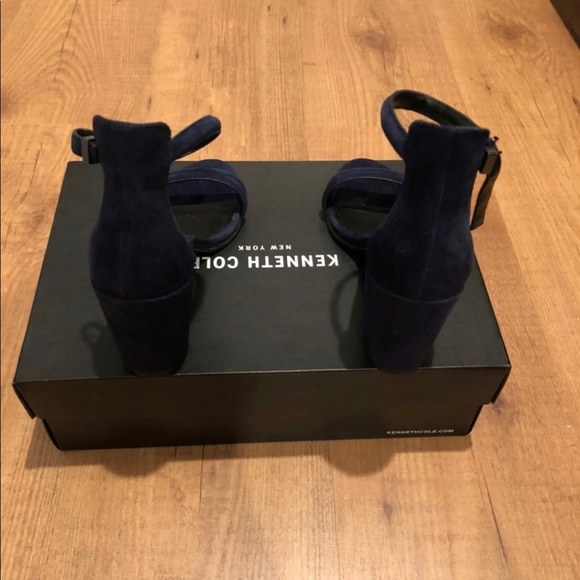🌟 KENNETH COLE NAVY LEX BLOCK SANDALS 🌟 - Picture 3 of 3